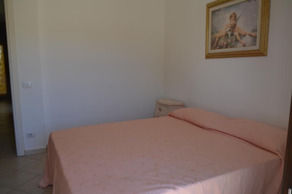 Giardini Di Fraicu Apartment อาร์ซาเคนา ห้อง รูปภาพ